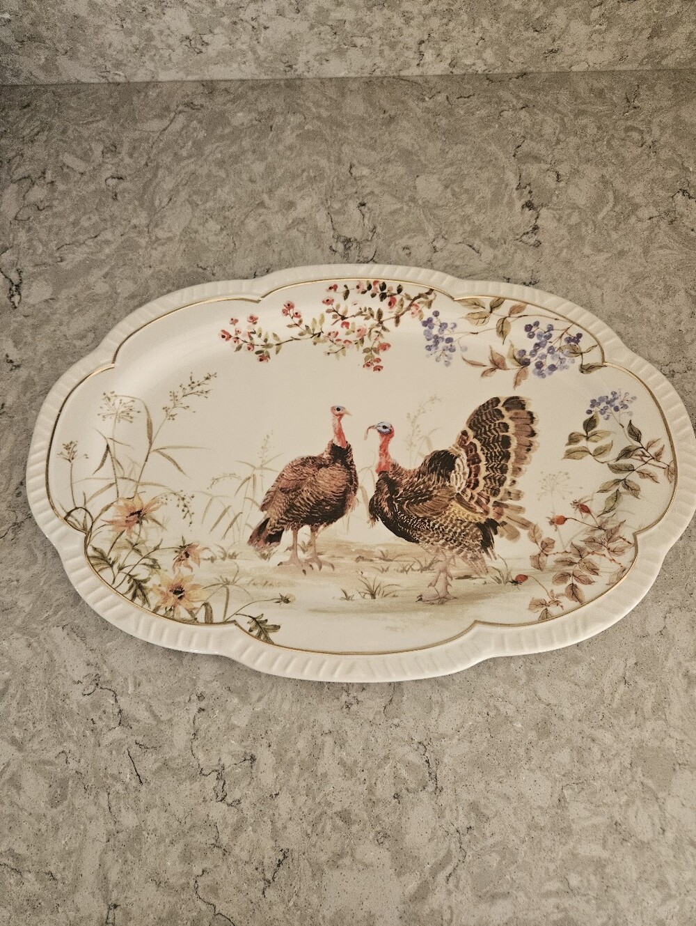 Potters Studio Scalloped Edges,  Gold Trim Turkey Platter Thanksgiving 16"x11"